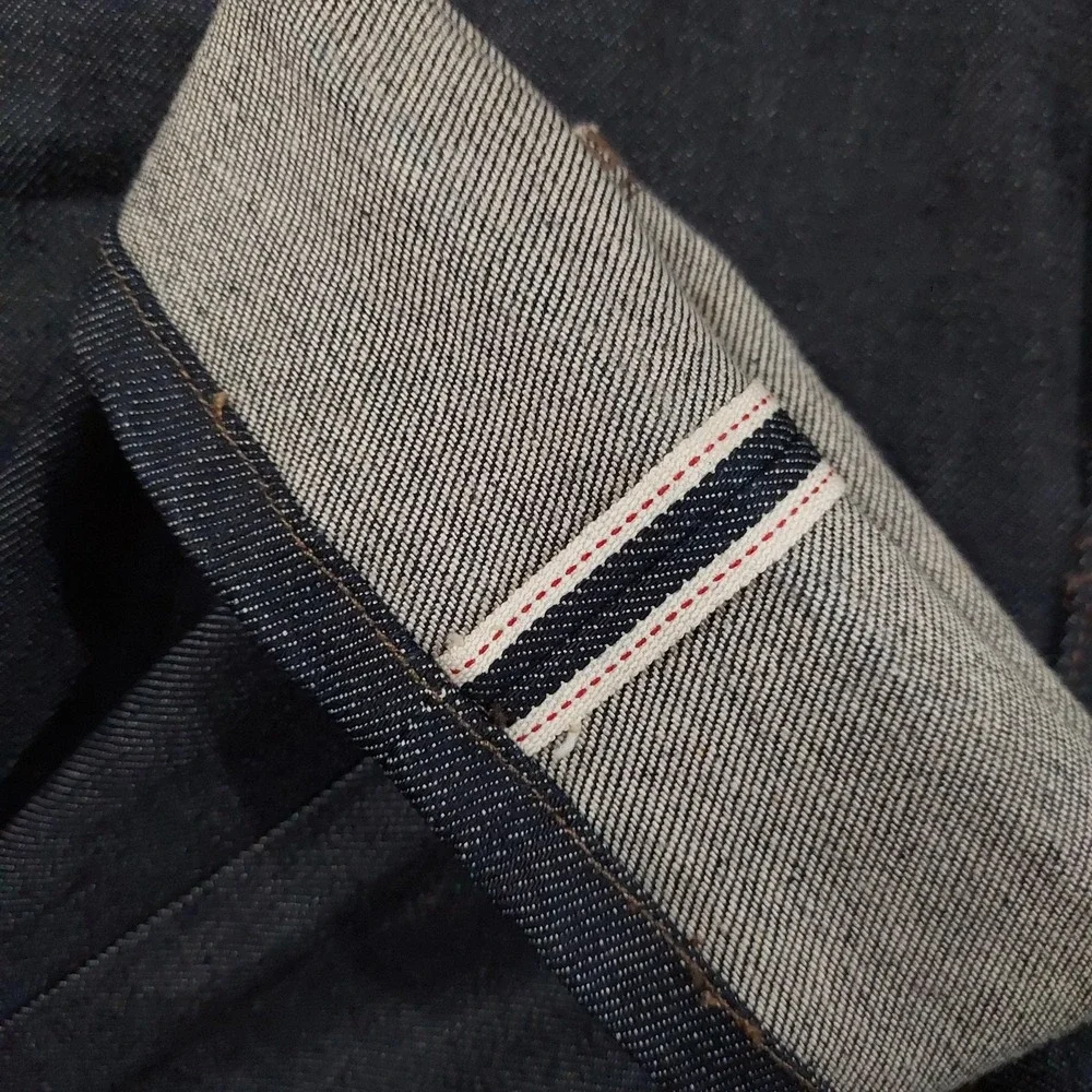 Uniqlo Jeans Mens 36x32 (Fits 36x31) Blue Dark Wash Slim Tapered Selvedge Pants